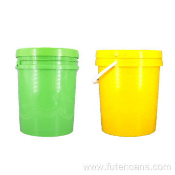 5 Gallon plastic bucket for paint with handle
